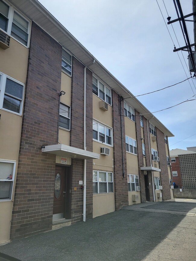 Foto del edificio - 218 Cliff St