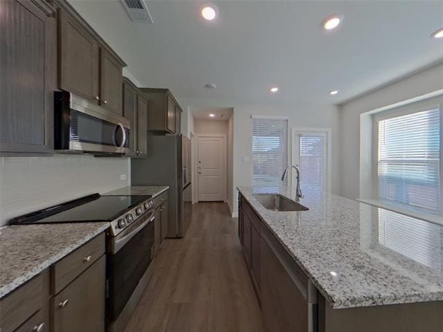 Foto del edificio - 2528 Waddill Rivers Wy