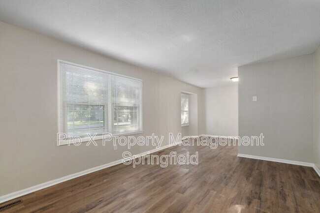Foto del edificio - 972 N Boston Ln