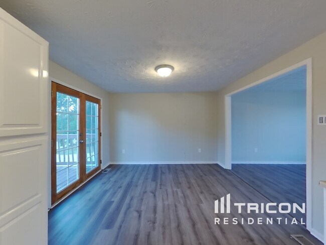 Foto del edificio - 7913 Jody Knoll Rd