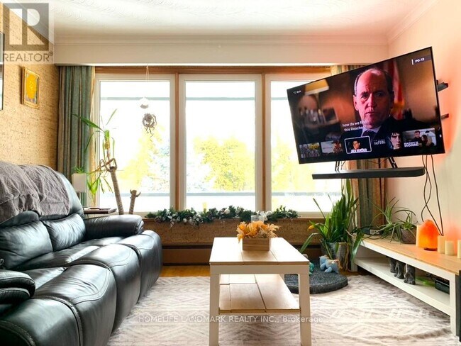 Photo du bâtiment - 860 Francis Rd