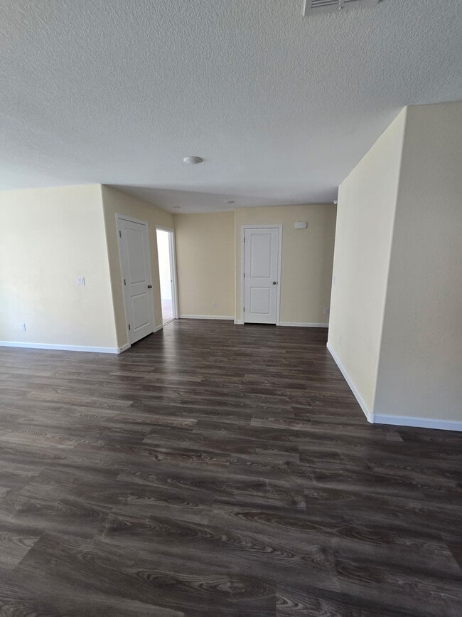 Building Photo - 2384 Tapatio Dr