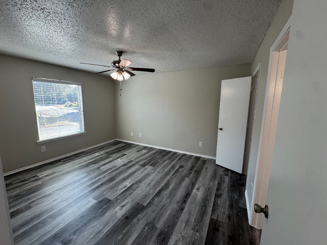 Foto del edificio - 2010 Estrada Pkwy