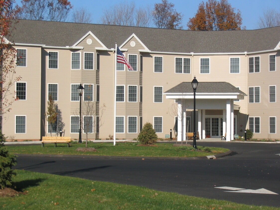 Sage Pond Place Apartments in Berlin, CT