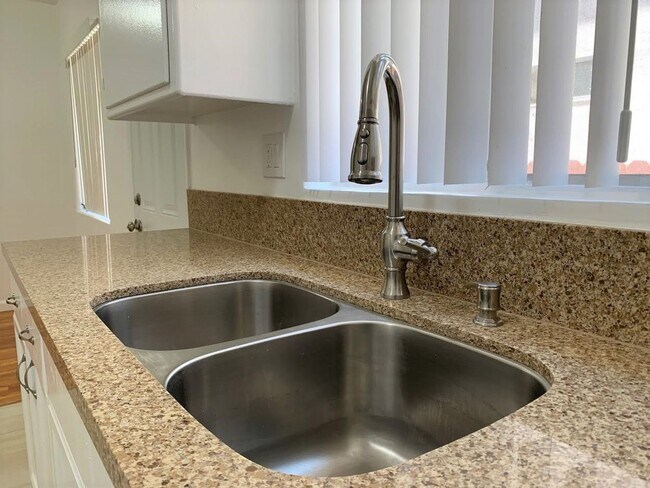 Foto del interior - 1610 Armacost Ave