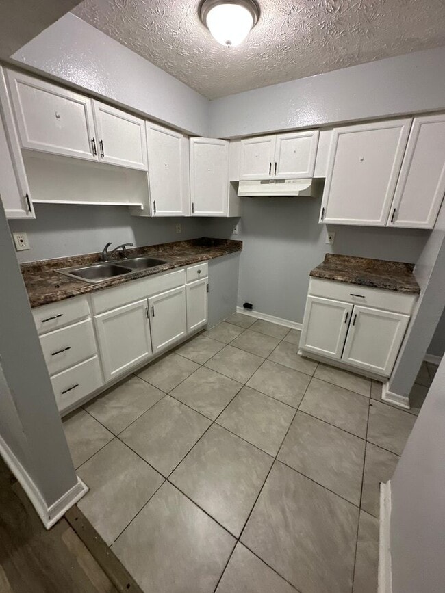 Photo - Fully Renovated 3/1.5 -Single Family! Avai... House