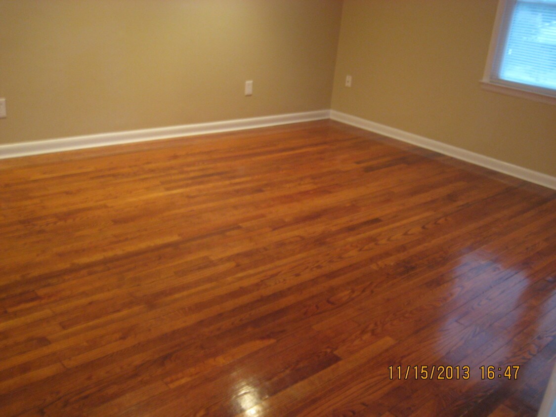 Primary Photo - 815 W 47th St