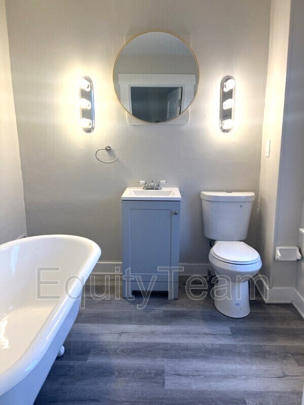 Foto del edificio - 114 N Garland Ave