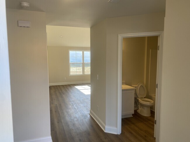 Building Photo - 3718 Cantle St