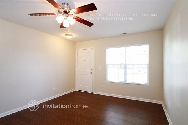Foto del edificio - 5016 Broad Leaf Ct