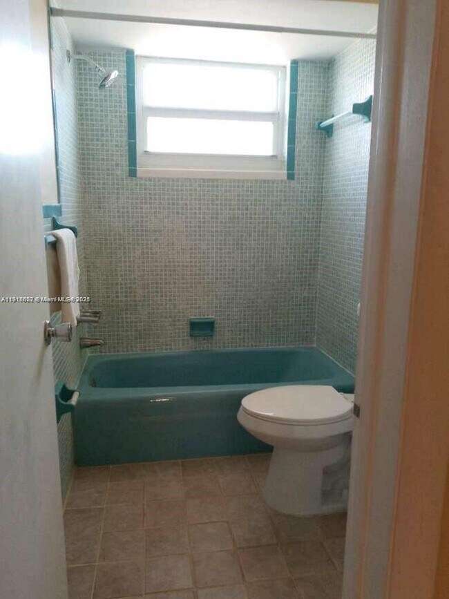 Foto del edificio - 1702 McKinley St