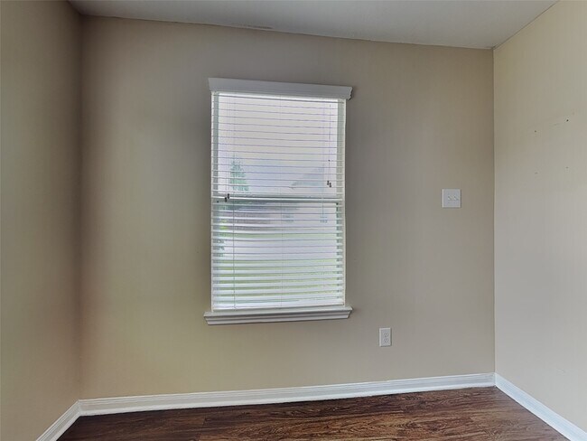 Building Photo - 22270 Queenbury Hills Dr