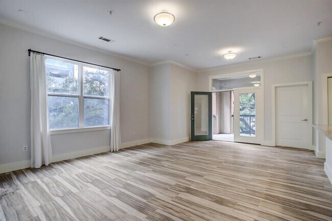 Building Photo - 300 St Joseph Pkwy