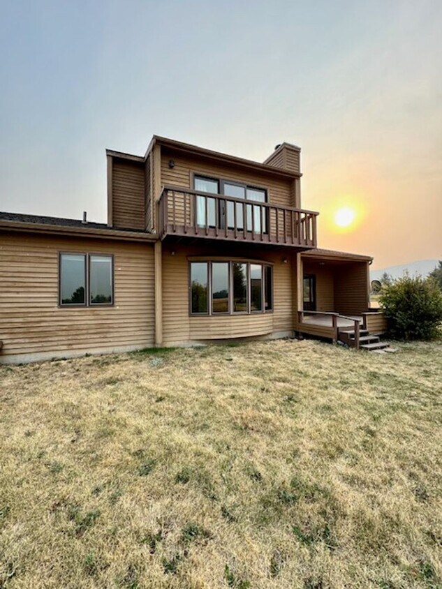 Foto principal - 65 Cougar Dr
