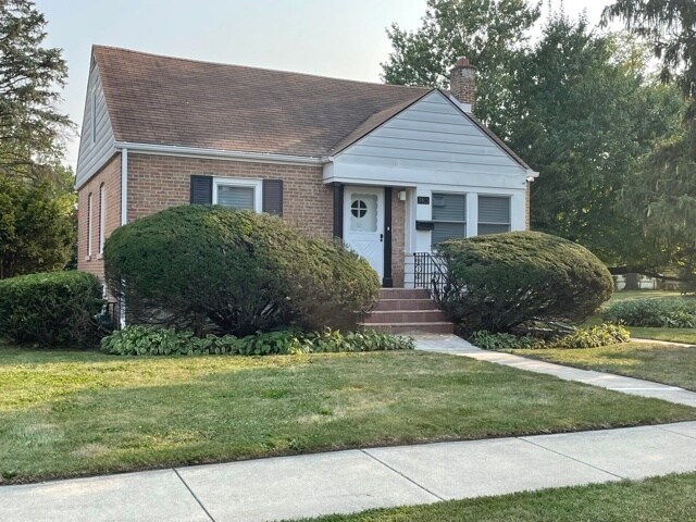 Primary Photo - 3865 216th St