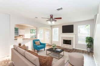 Building Photo - 31530 Kingston Village Dr