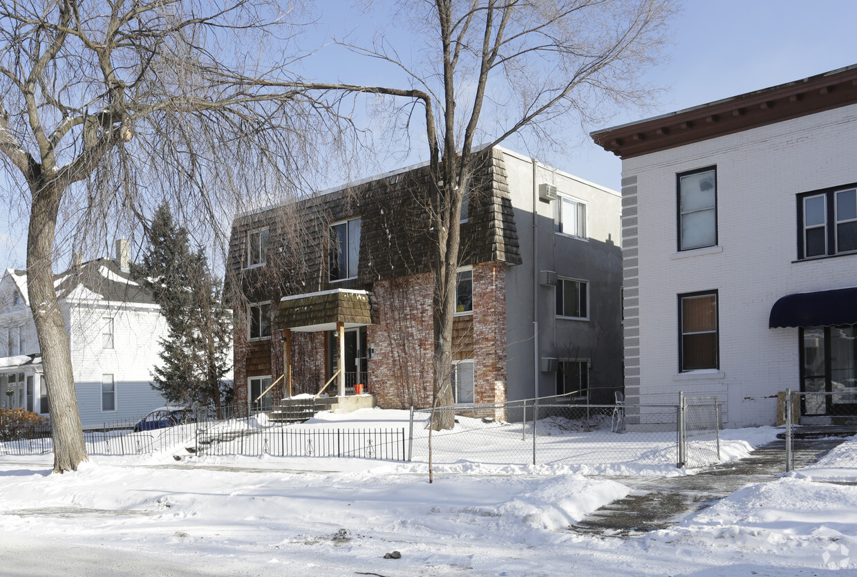 Building Photo - 2809 Pleasant Ave S