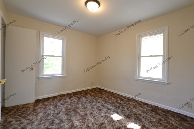 Building Photo - 1408 Woodruff Rd