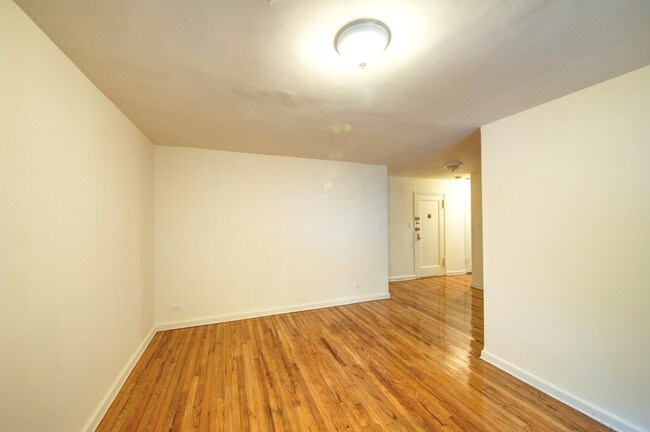 Foto del edificio - 83-35 139th St