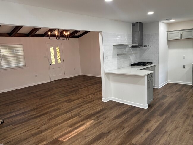 Foto del edificio - 745 Westbrook Dr