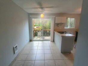 Building Photo - 236 Pearl St