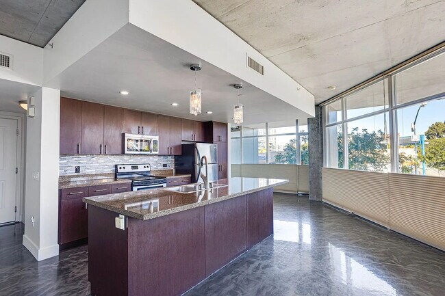 Foto del edificio - "Chic Urban Retreat: Spacious 1-Bedroom Oasis in the Heart of San Diego!"