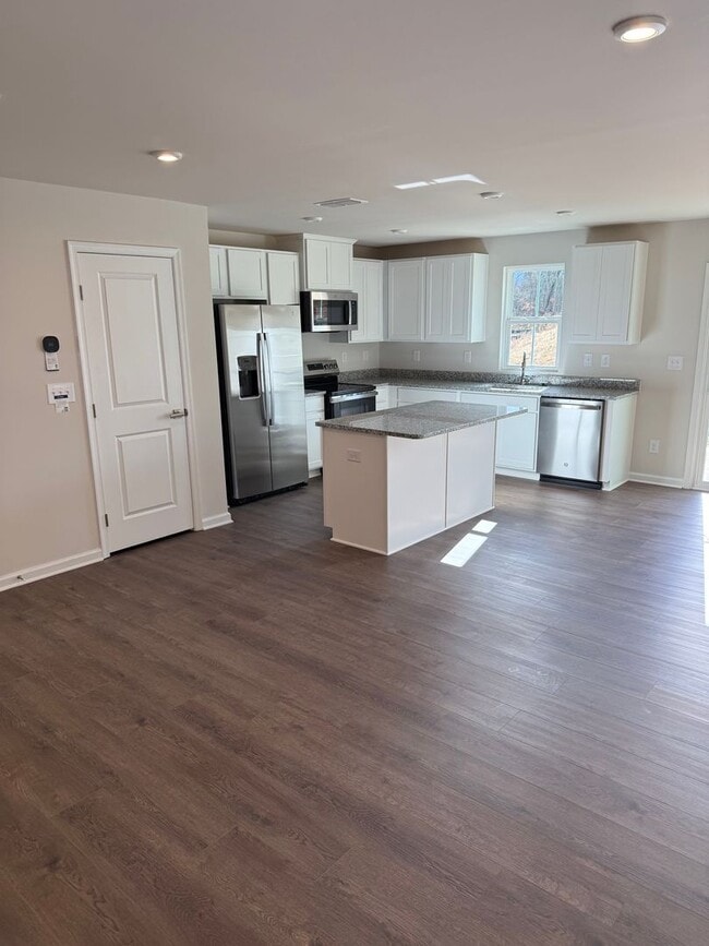 Foto del edificio - Brand new China Grove Townhome