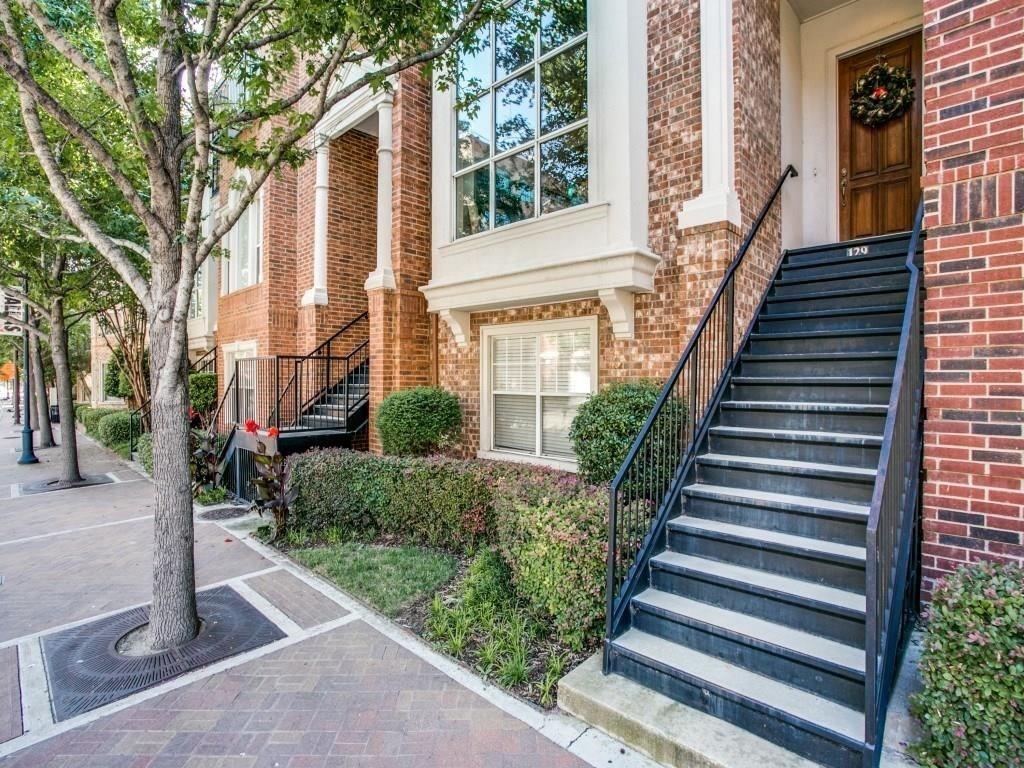 Foto principal - 2225 Canton St