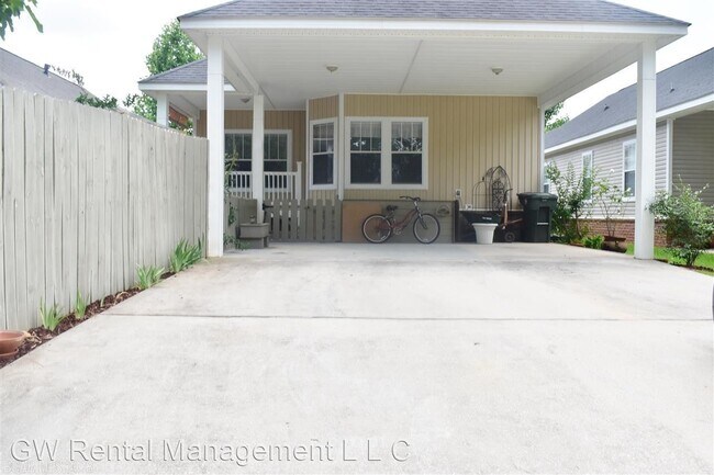 Building Photo - 3 br, 2 bath House - 10215 Estia Street
