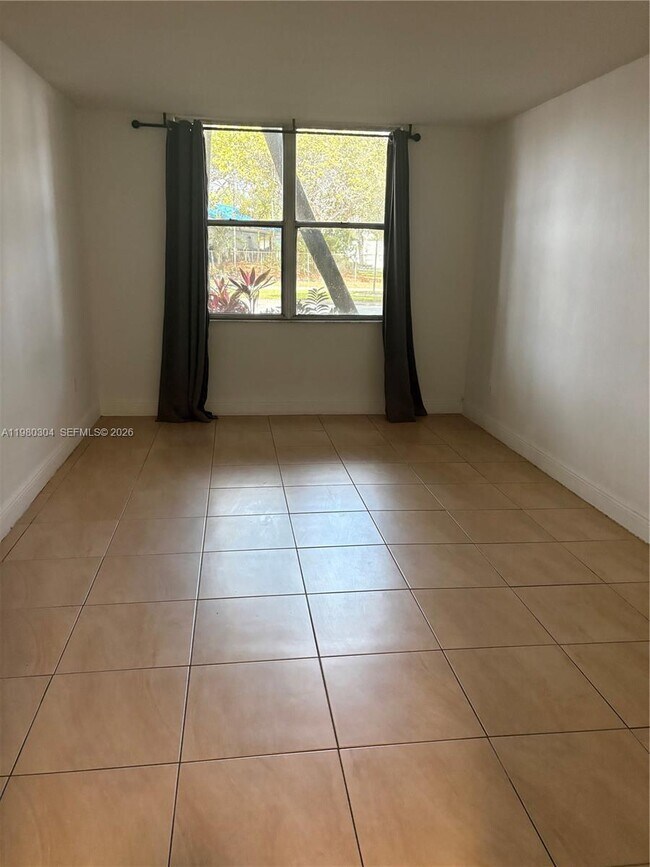 Foto del edificio - 1800 Sans Souci Blvd