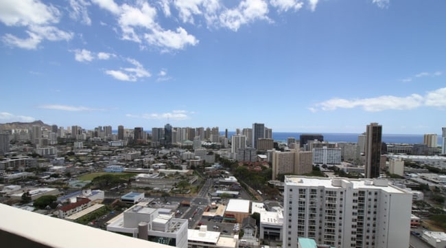 Building Photo - 1212 Punahou St