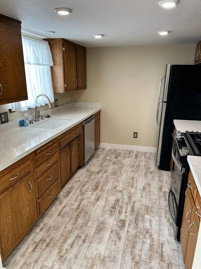 Foto del edificio - 2 bed 2 bath home two blocks from beach-pet friendly!