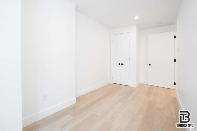 Foto del edificio - 3 bedroom in BROOKLYN NY 11211