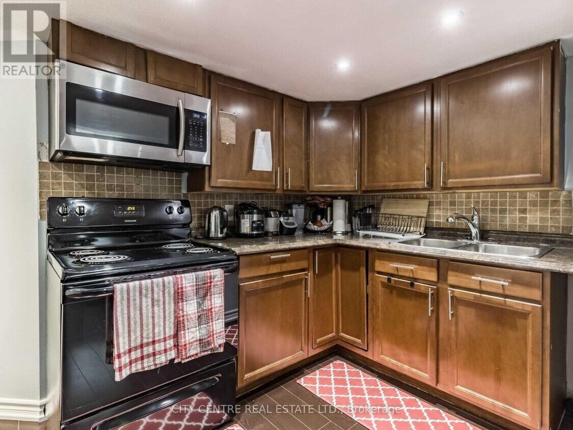 Primary Photo - 218 Valleyway Dr