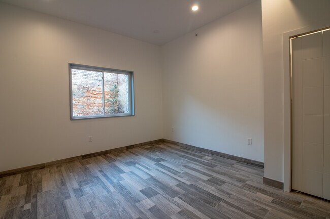 Foto del edificio - 2028 E Fletcher St