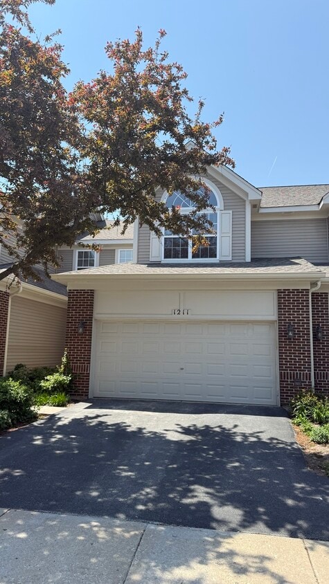 Primary Photo - 1211 Townes Cir