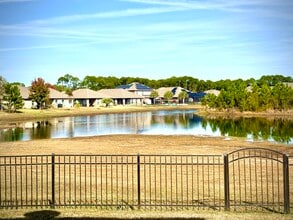 Building Photo - 399 Pin Oak Loop