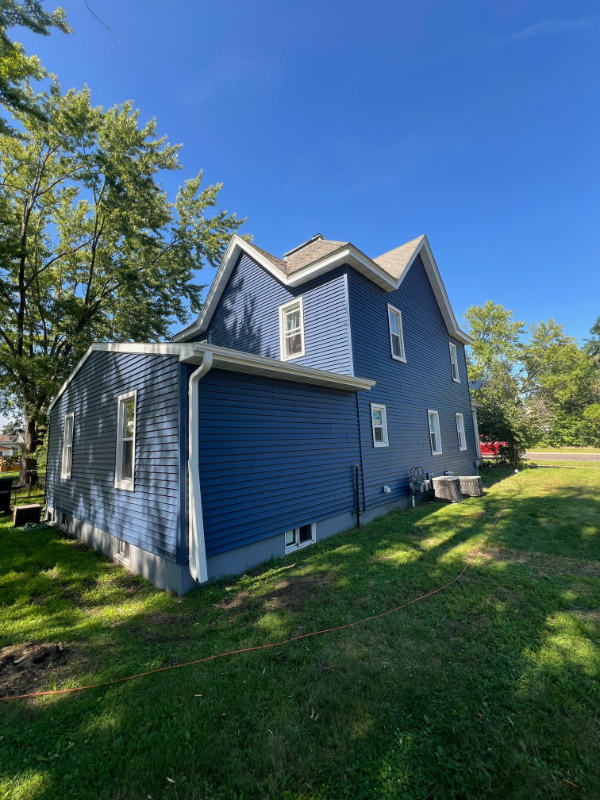 Building Photo - 104 N Rural St
