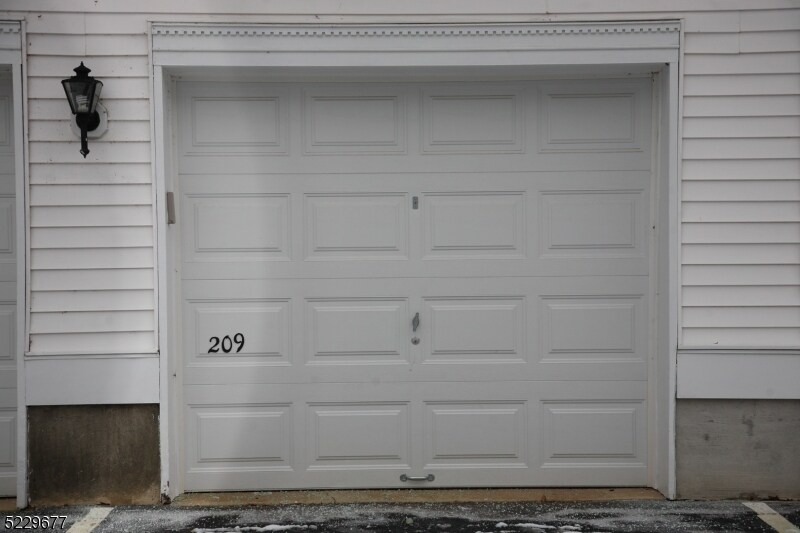 Primary Photo - 209 Alexandria Way