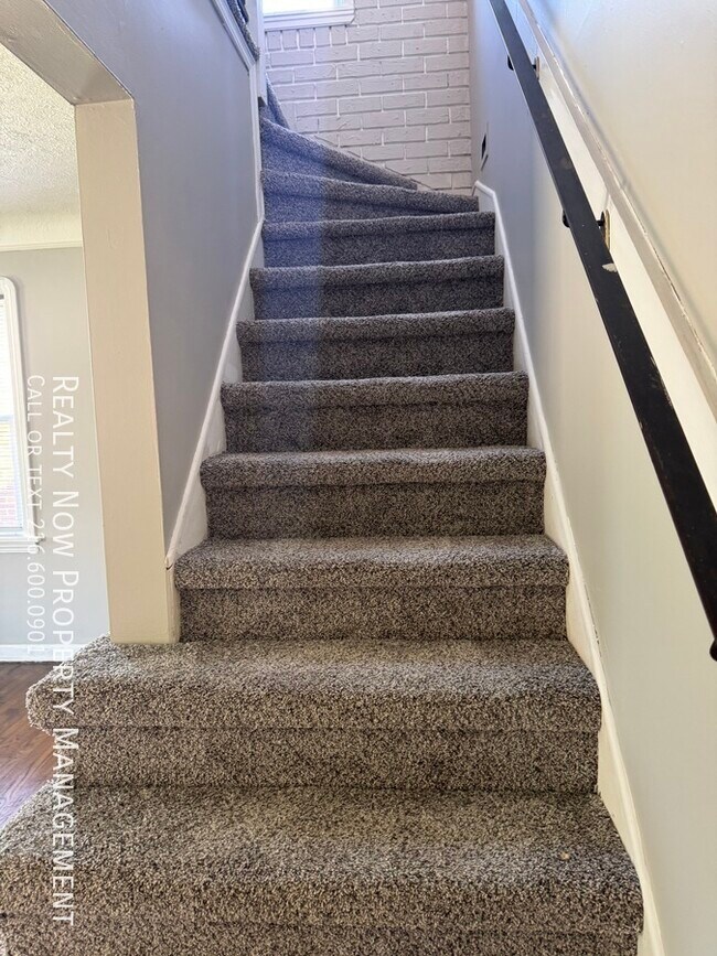 Foto del edificio - 11749 Arden Ave