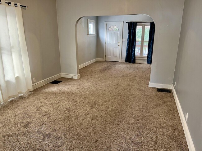 Foto del edificio - 212 E Hudson St