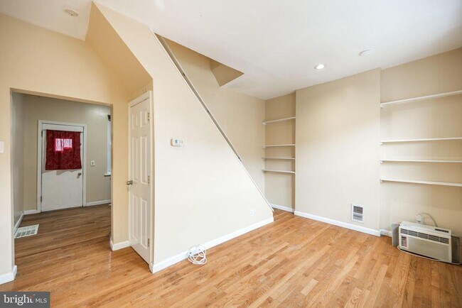 Foto del edificio - 2500 E Oakdale St