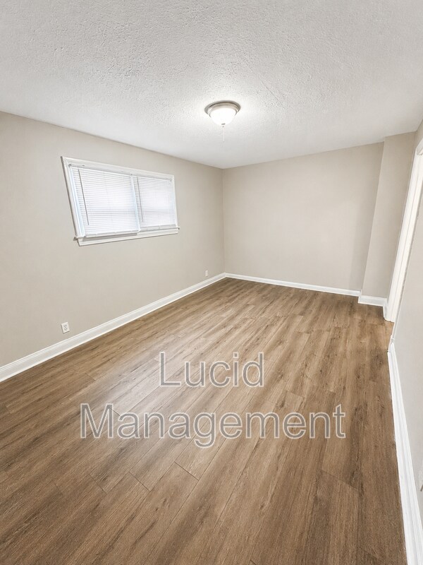 Building Photo - 3659 Lentz Ave