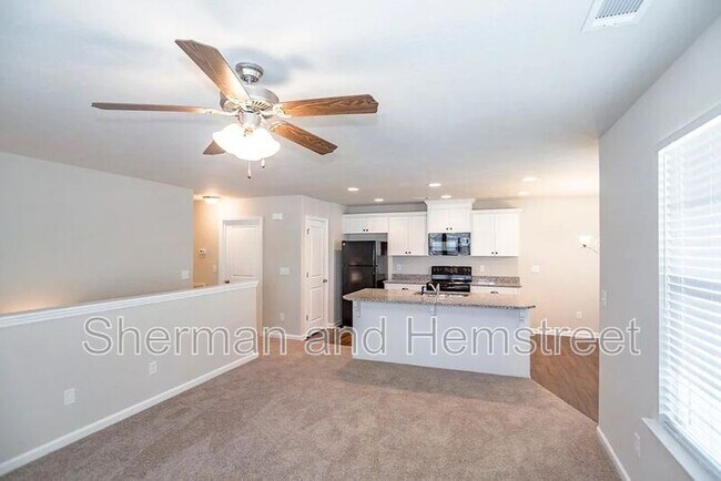 Building Photo - 752 Tarvin Cir