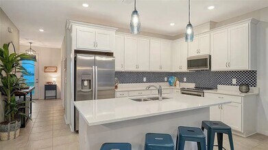 Building Photo - 7448 Cabin Ln