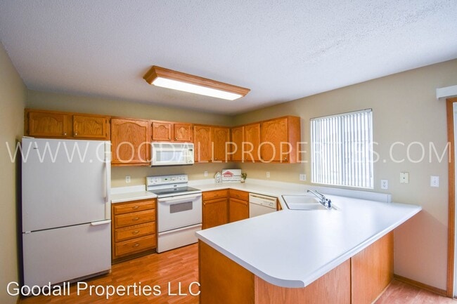 Building Photo - 4 br, 3.5 bath House - 275 Terrace Drive