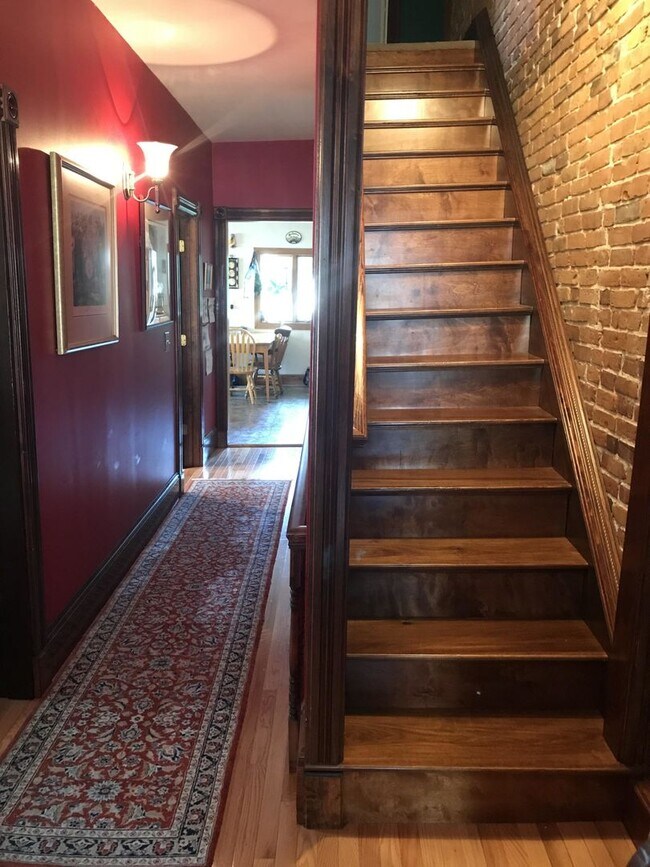 Building Photo - Unique BU Apartment