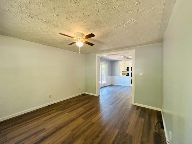 Building Photo - 1384 Kings Creek Rd