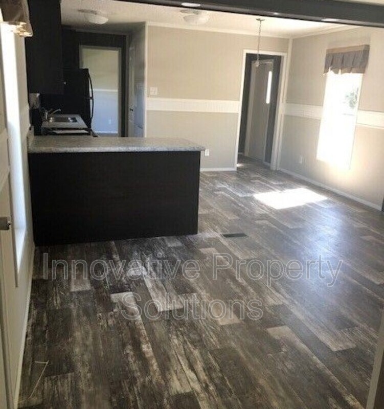 Foto del edificio - 7652 Sunwood Dr