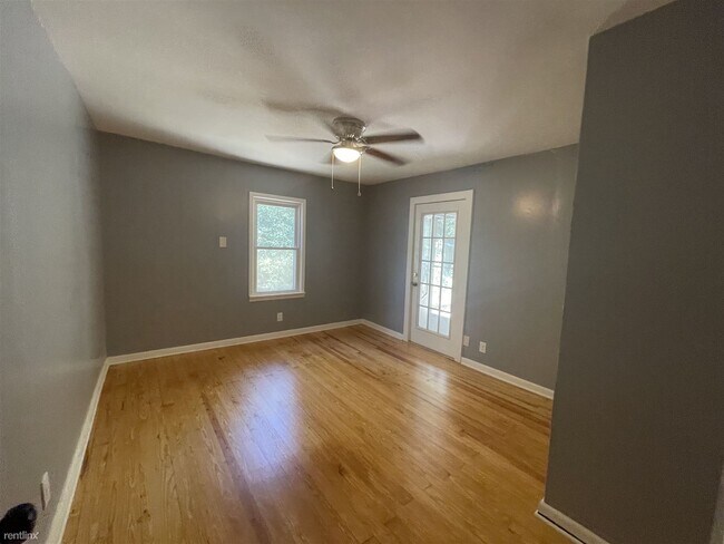 Building Photo - 3 br, 2 bath Duplex - 2638 Clayton Street B